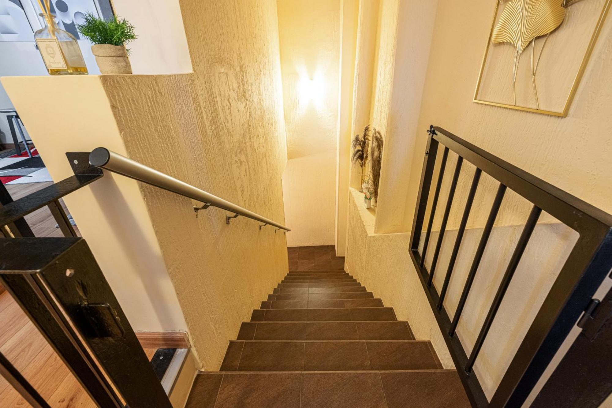 3 Pieces Des Jardins Apartment