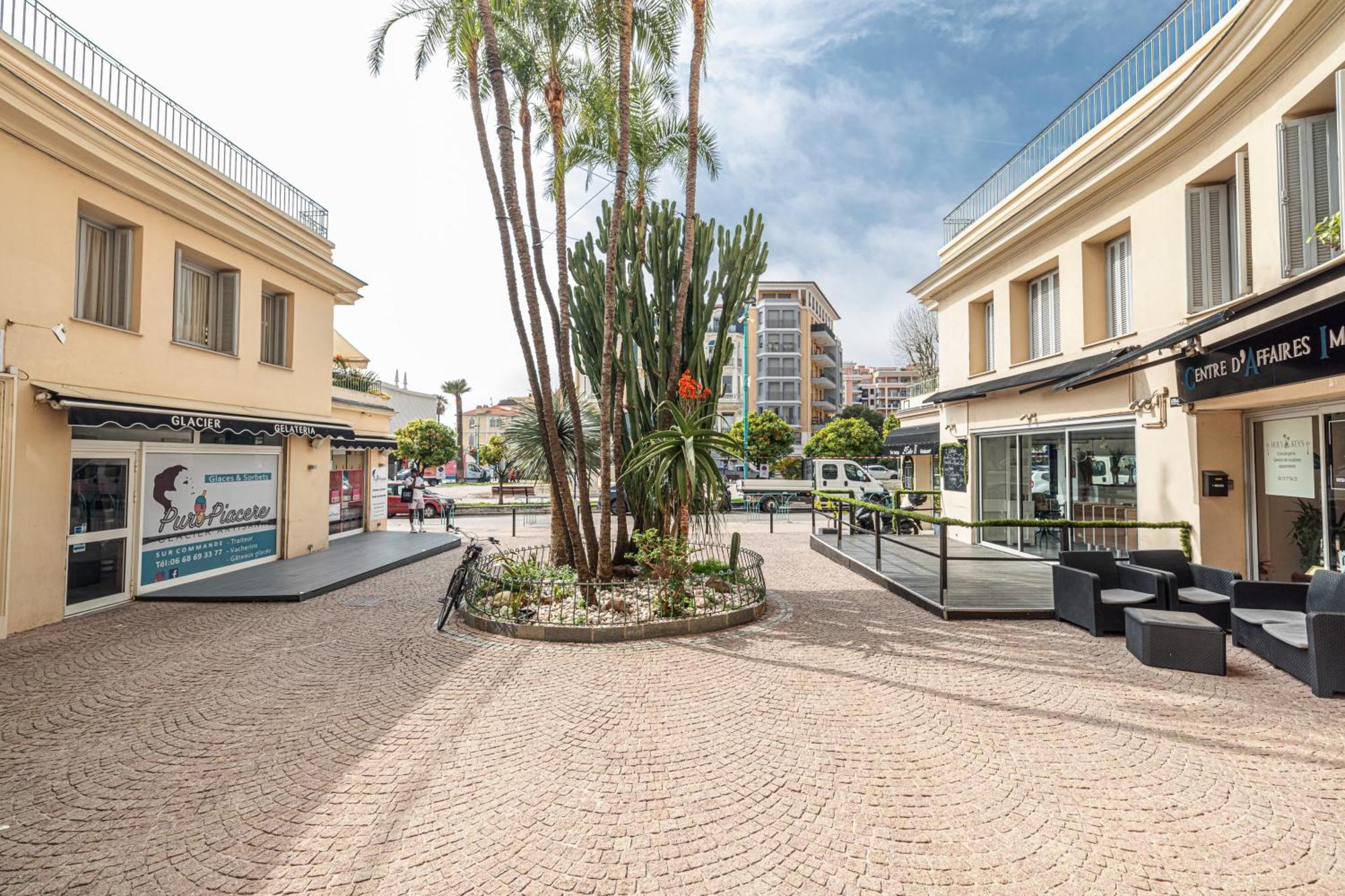 3 Pieces Des Jardins Parking Clim 1 Min